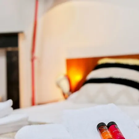 Apartamento Tastefully Renovated In Retro-style In Centre Of